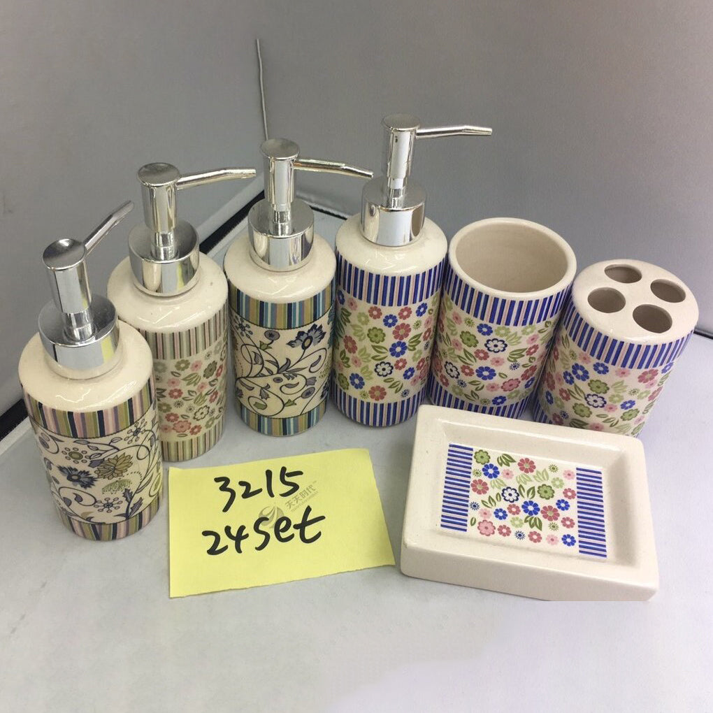3215 Set de baño blanco con diseño floral – 7 piezas