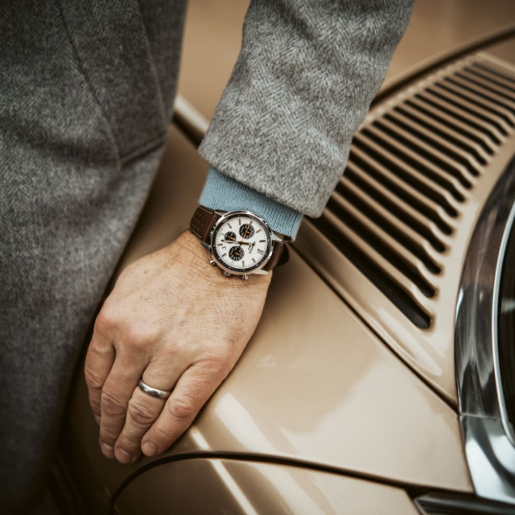 EFR-575 Reloj Edifice de caballero banda de piel