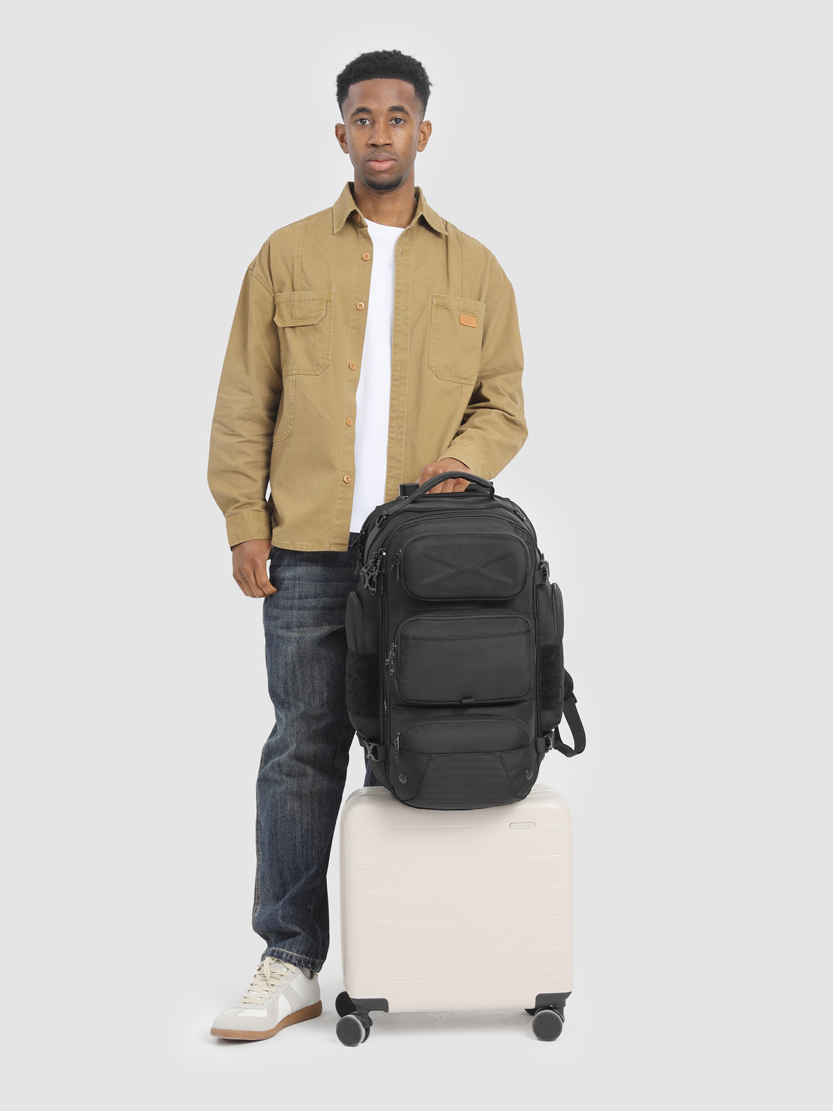 OZUKO 9842S Mochila de Viaje para Laptop – Puerto USB, Resistente al Agua