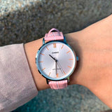 LTP-VT01 Reloj Casio para Mujer Pulsera de Cuero Análogo