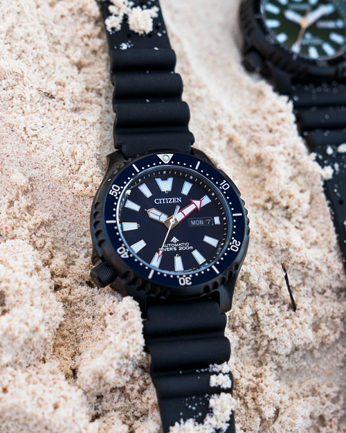 NY0158-09L Reloj Citizen para caballero pulsera de caucho