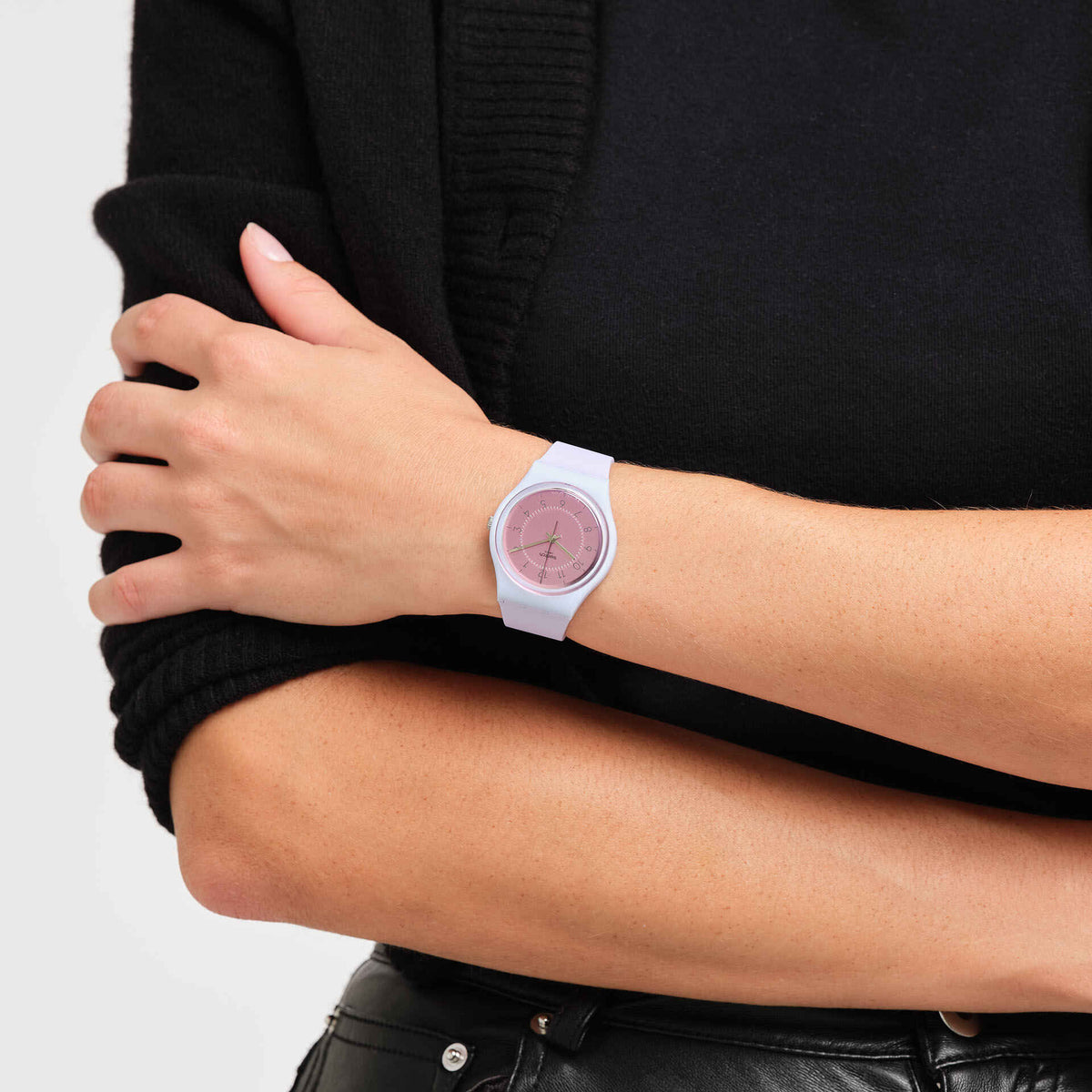 SO28V100 Reloj Swatch unisex correa de caucho análogo 34mm