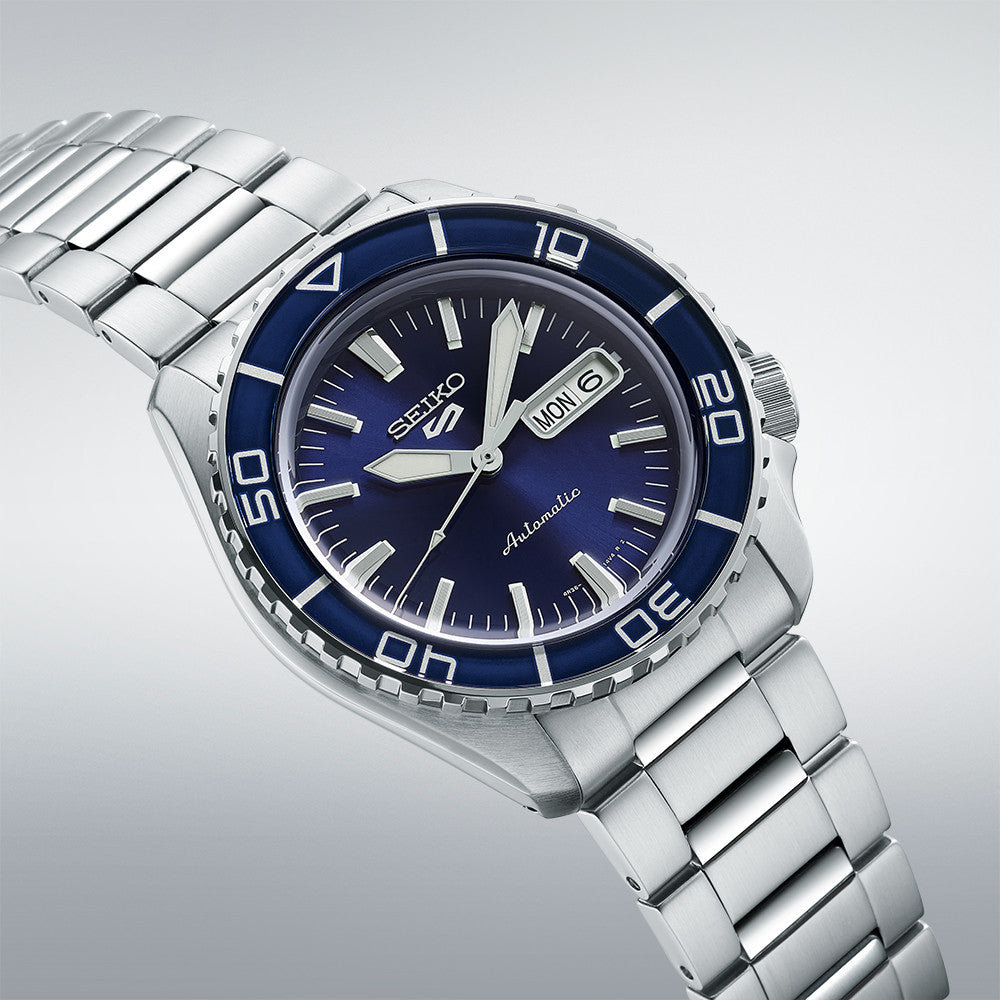 SRPK97K1 Reloj Seiko Series SKX para caballero pulsera de metal