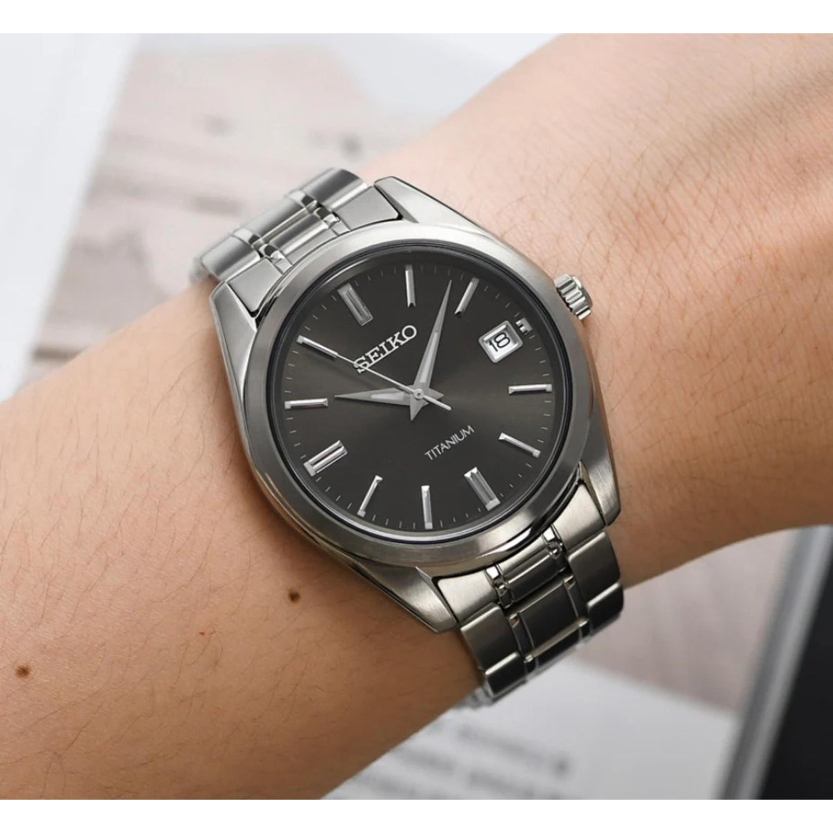SUR375P1 Reloj Seiko Titanium de caballero correa de metal