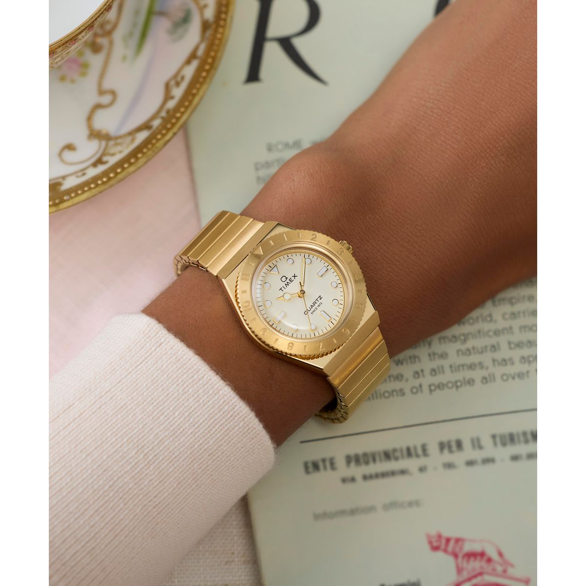 TW2Y57500 Reloj Timex Q Mini de dama correa de metal